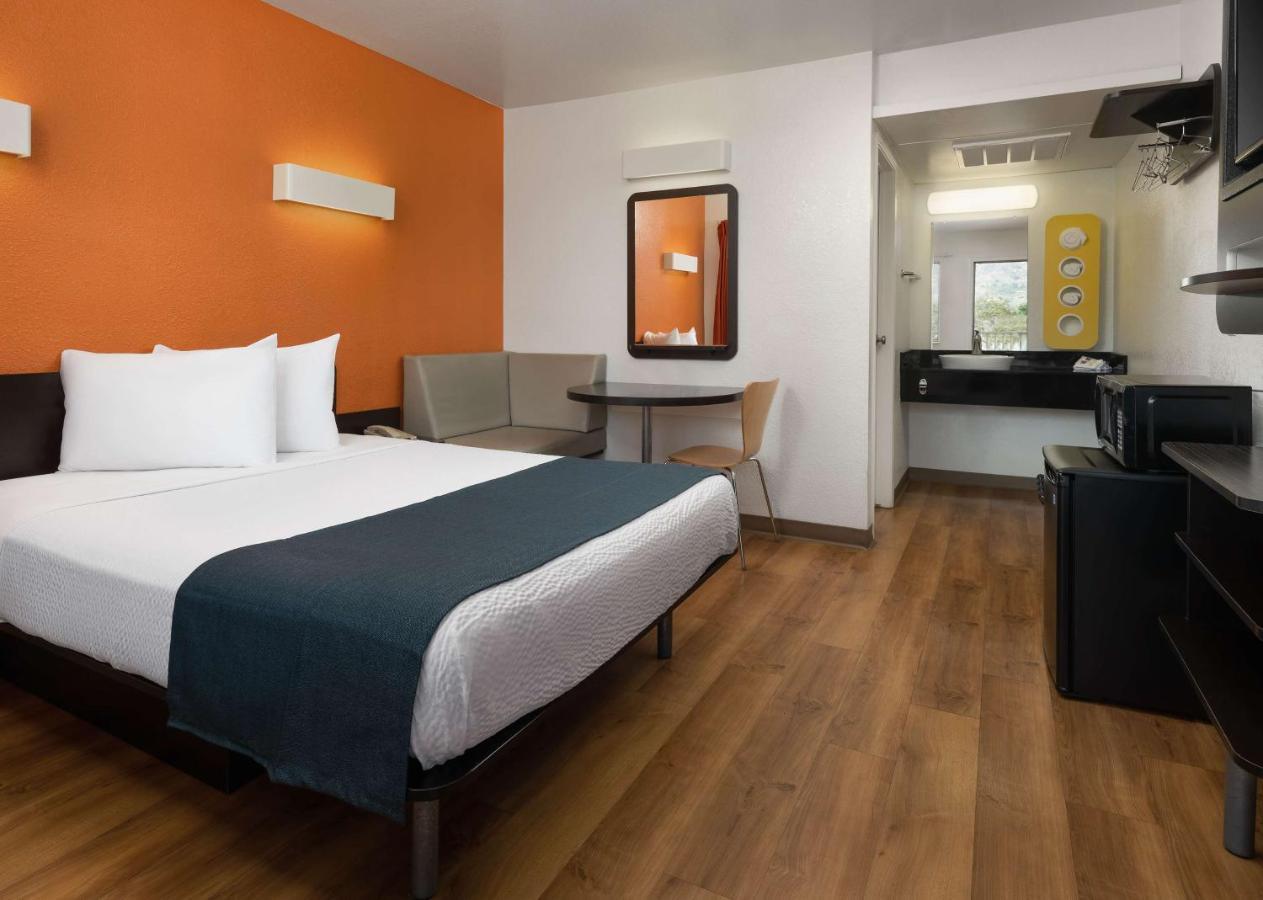 Hotel 6-carpinteria, Ca - Santa Barbara - North 2*