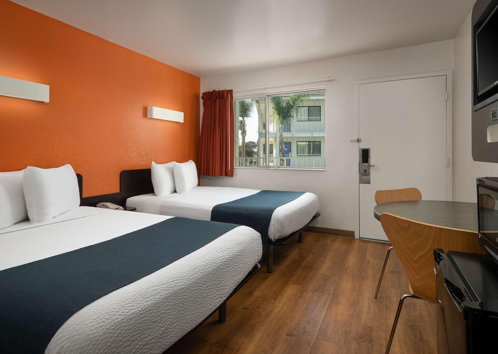Hotel 6-carpinteria, Ca - Santa Barbara - North